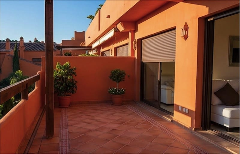 Middle Floor Apartment in Estepona