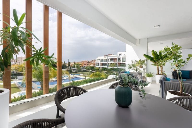 Middle Floor Apartment in Estepona