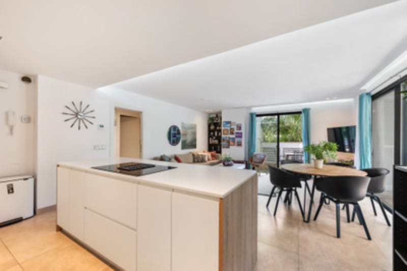 Middle Floor Apartment in Puerto Banús