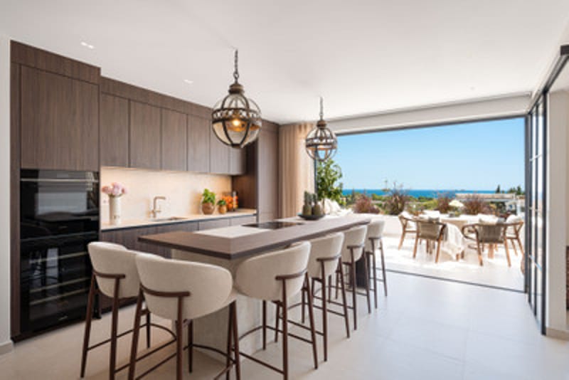 Middle Floor Apartment in The Golden Mile