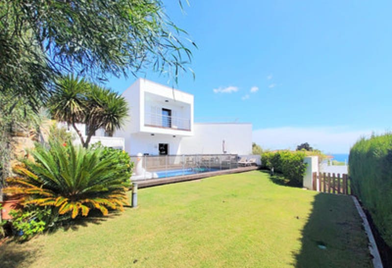 Detached Villa in Torreguadiaro