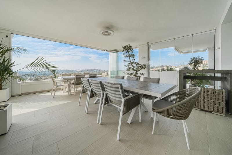 Middle Floor Apartment in Aloha