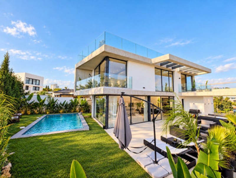 Detached Villa in Nueva Andalucía