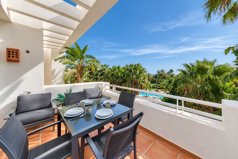 Middle Floor Apartment in Estepona