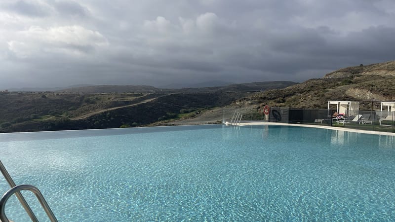 Middle Floor Apartment in El Paraiso