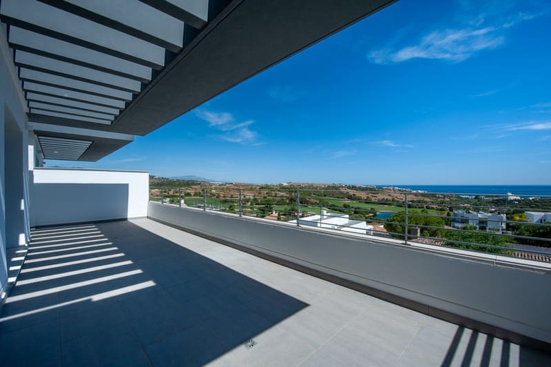 Top Floor Apartment in Estepona
