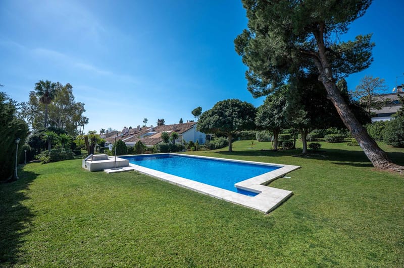 Ground Floor Apartment in Nueva Andalucía