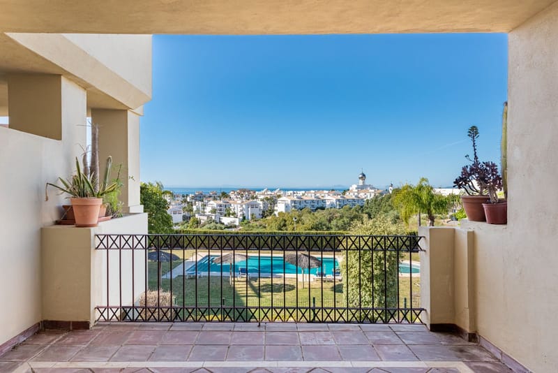 Middle Floor Apartment in Selwo
