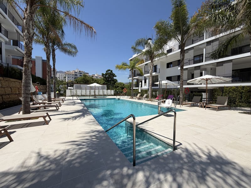 Middle Floor Apartment in Estepona