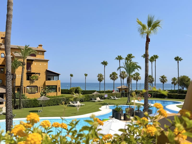 Middle Floor Apartment in Estepona