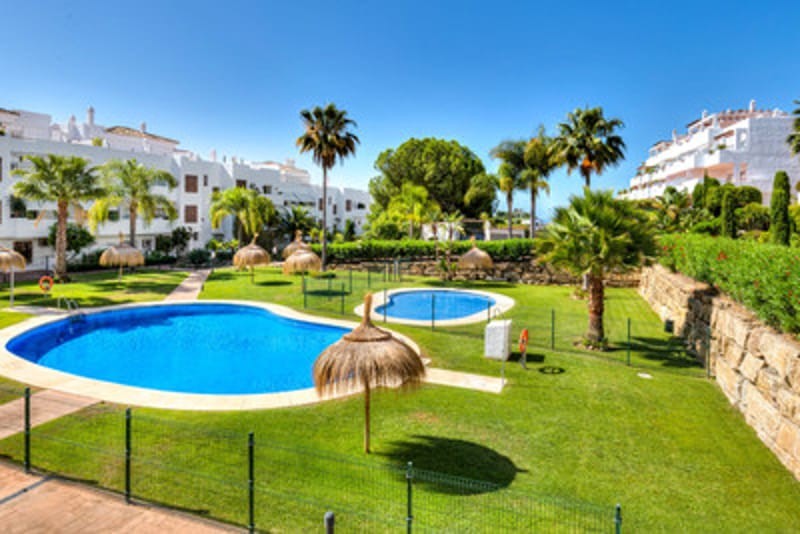 Middle Floor Apartment in Estepona
