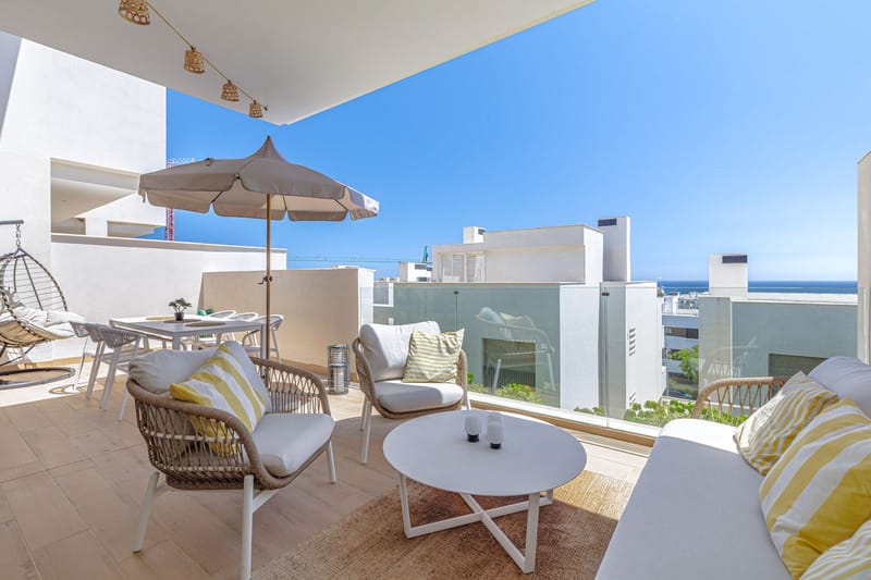 Middle Floor Apartment in Estepona