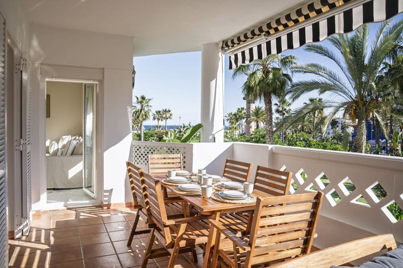 Beachfront Apartment in Puerto Banús