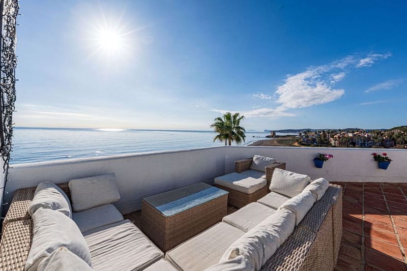 Beachfront Penthouse with Stunning Sea Views