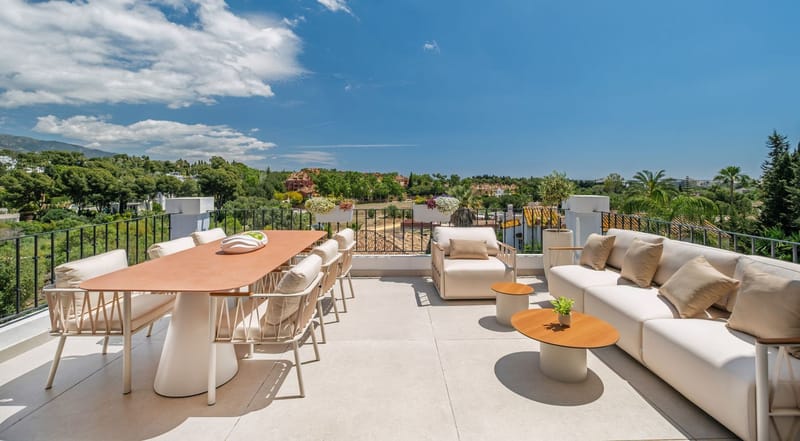Duplex Penthouse with Panoramic Views