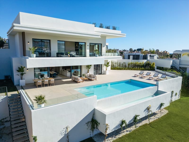 Villa with Stunning Views