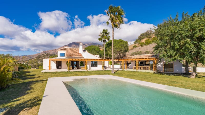 Villa with Panoramic Views
