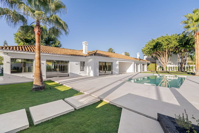 Frontline Golf Villa