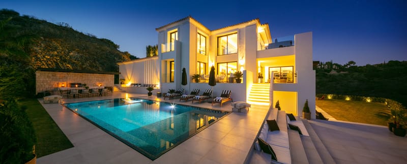 Luxury Villa with Panoramic Sea Views