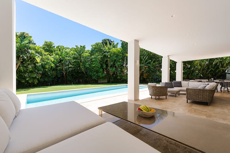 Contemporary Villa with Private Pool