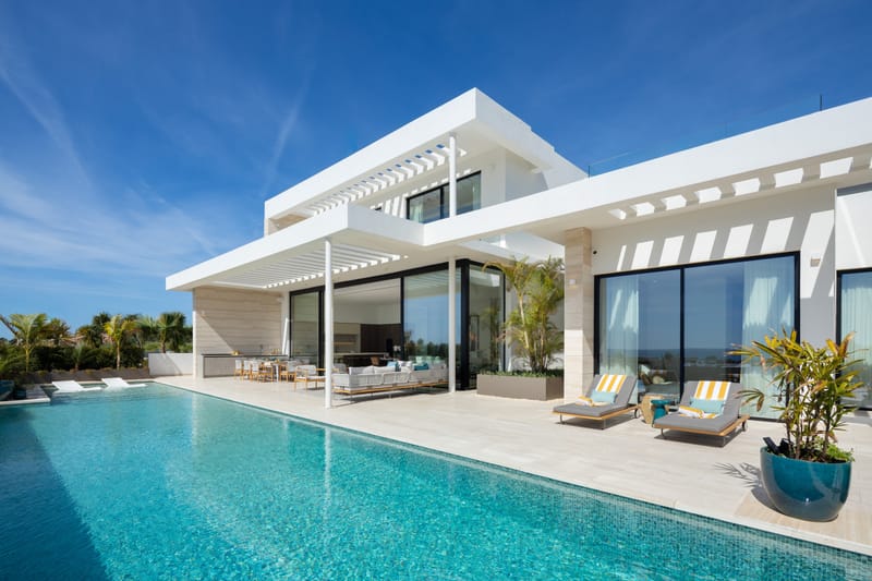 Modern Villa with Panoramic Views