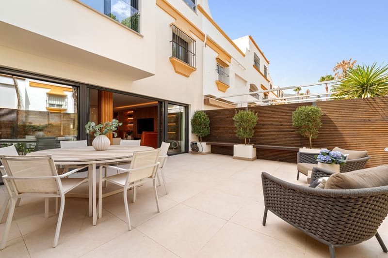 Beachside Town House