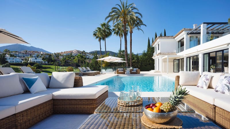 Frontline Golf Villa with Panoramic Views