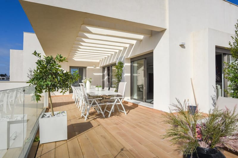 New Penthouse with Panoramic Views of the Sea &amp; City