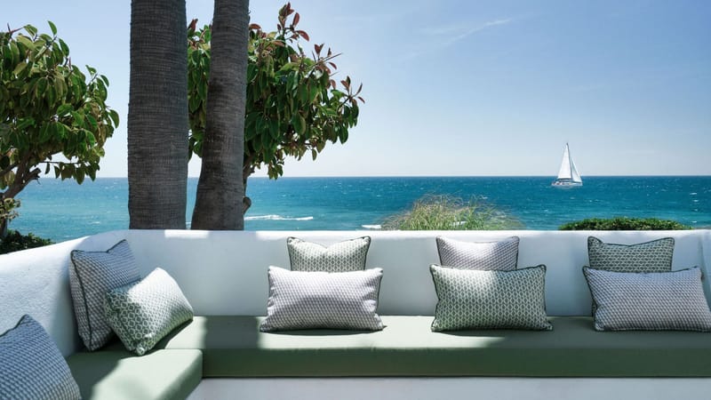 Luxury Beachfront Apartment