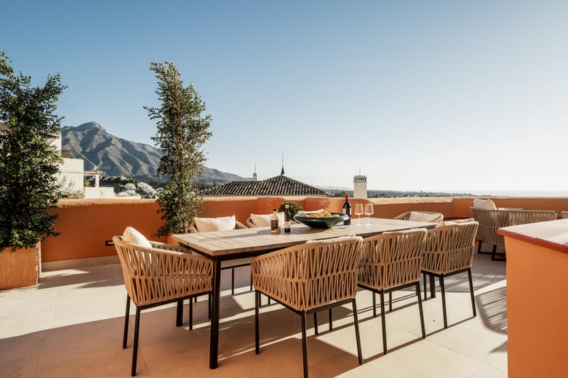 Luxury Penthouse with Panoramic Views