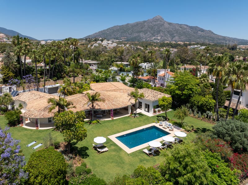 Luxury Villa with Golf Views