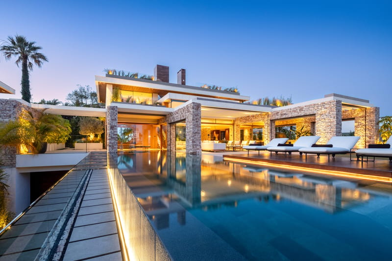 Luxury Villa with Private Pool