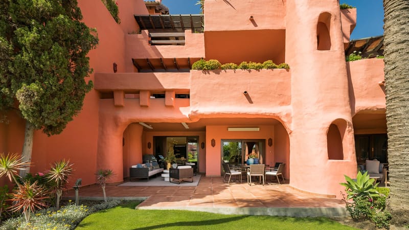 Beachfront Ground Floor Apartment
