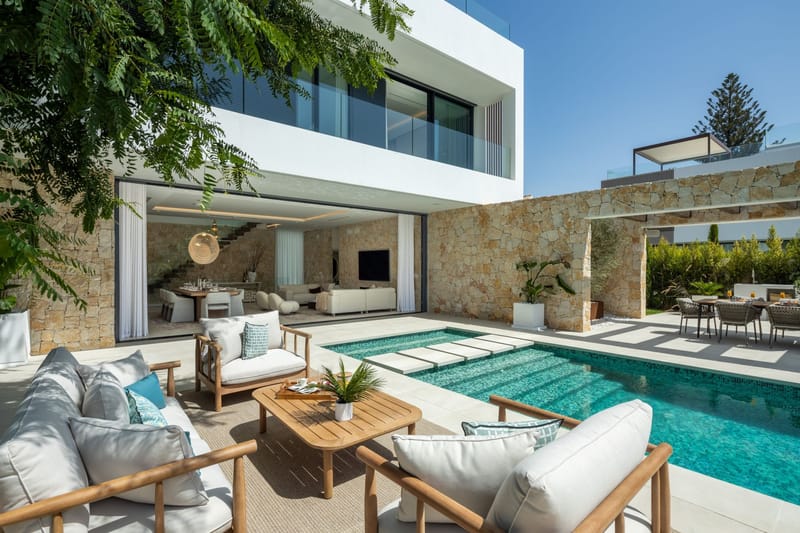 Modern Beachside Villa