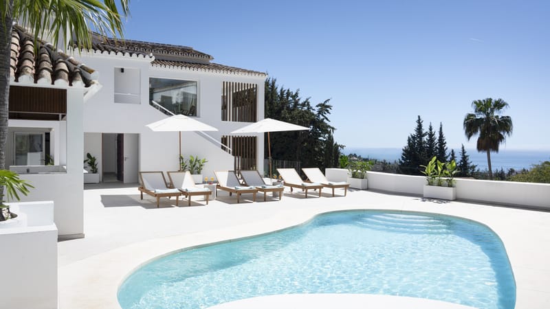 Elegant Villa with Sea Views