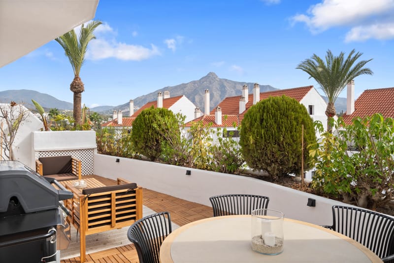 Stunning Renovated 4-Bedroom Apartment in Prime Nueva Andalucía Location