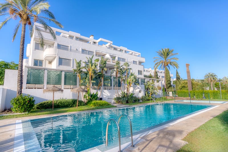Fantastic east-facing duplex penthouse with solarium and stunning sunset views in La Cala Golf Resort, Mijas Costa