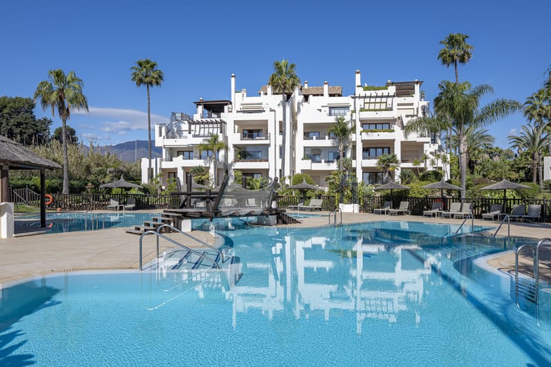 Elegant 3-Bedroom Beachside Apartment on the New Golden Mile