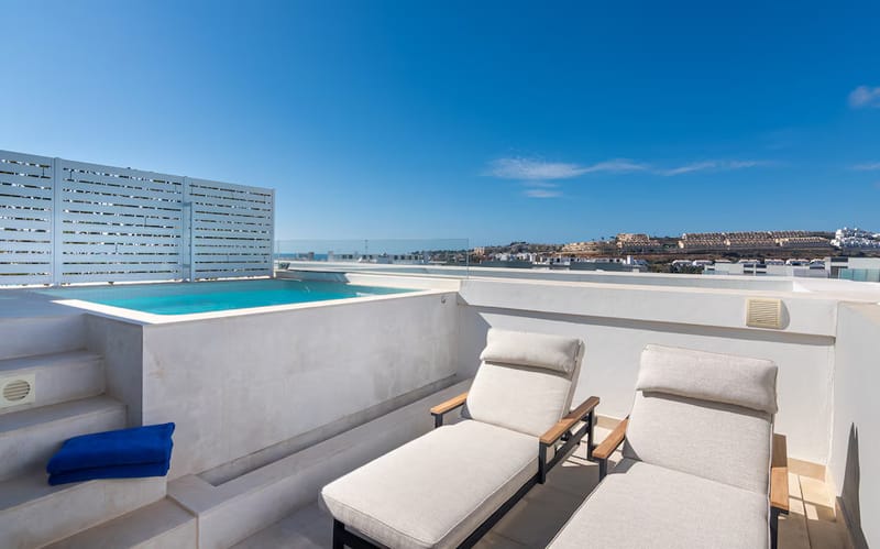 Immaculate four-bedroom townhouse located in an exclusive community in La Cala de Mijas