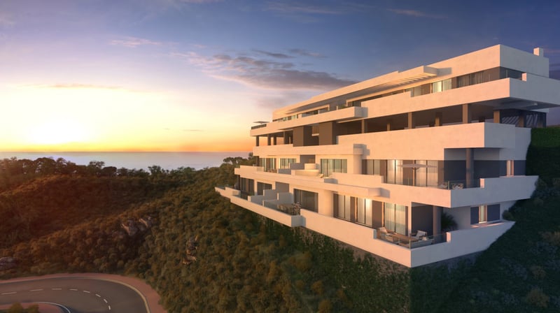 Front Line Golf Apartments with Views