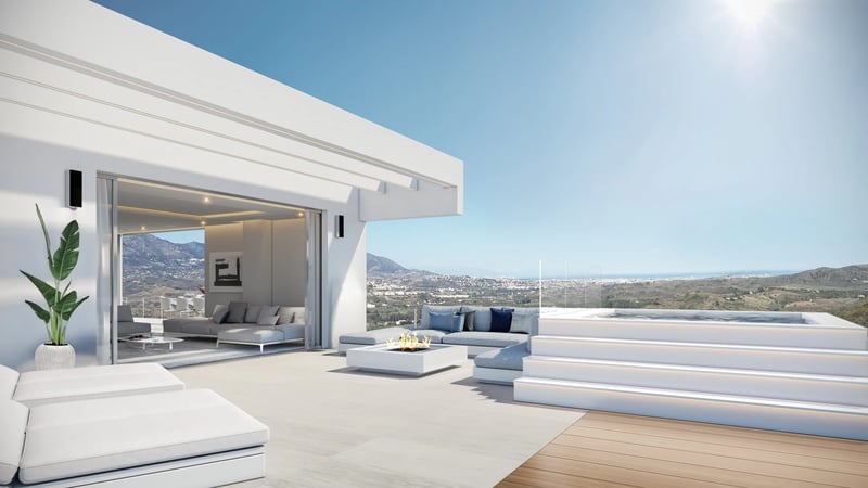 Frontline Golf Apartments with Views