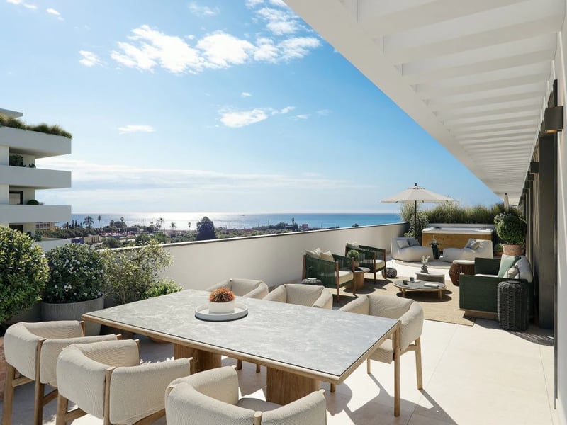 Apartments with Sea Views Near the Beach