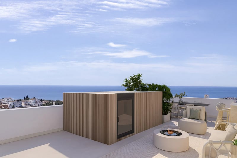Townhouses with Sea Views and Rooftop Solariums